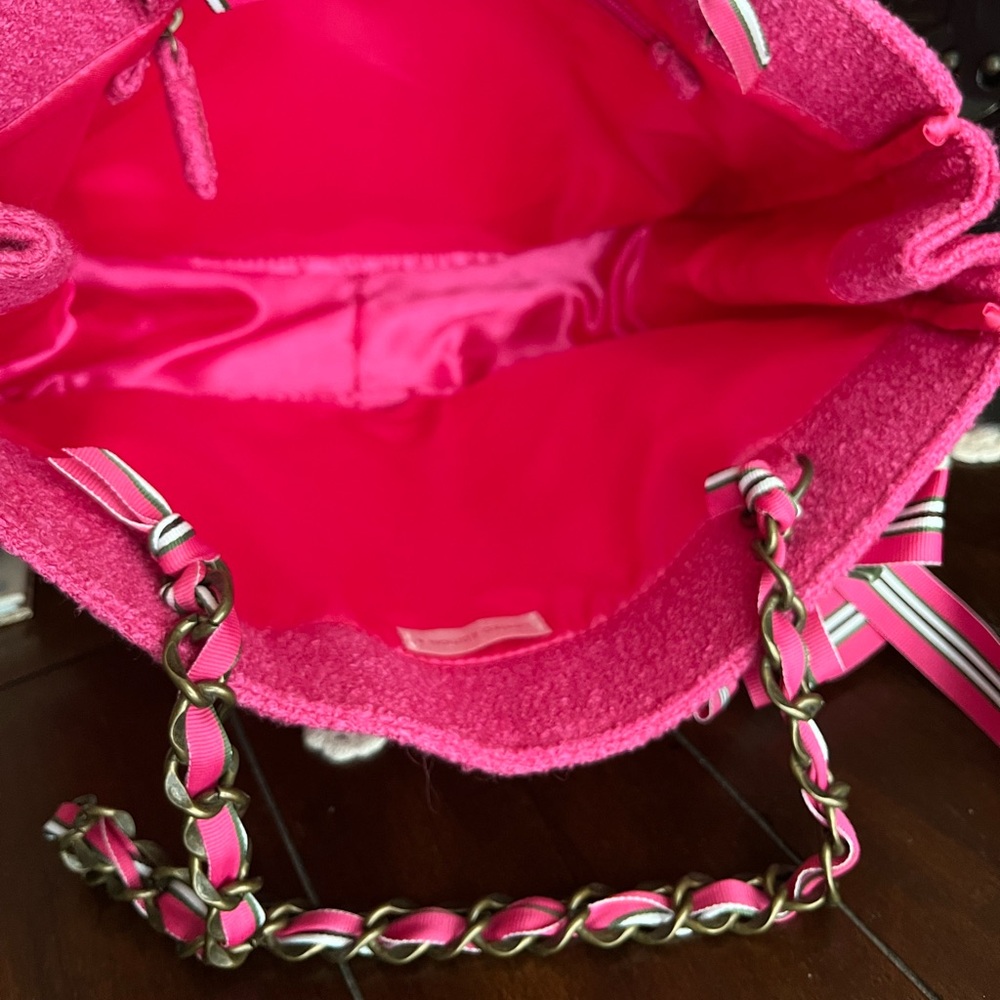 Limited Edition Hot Pink Goldie Bag by Bath & Body Works - Picture 10 of 16